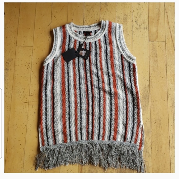 Tunic - Picture 2 of 2